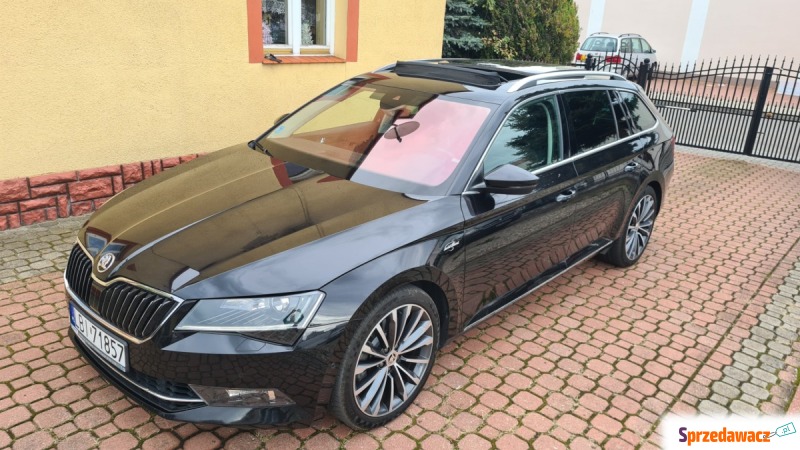 Skoda Superb  Kombi 2017,  2.0 benzyna - Na sprzedaż za 124 900 zł - Biała Podlaska