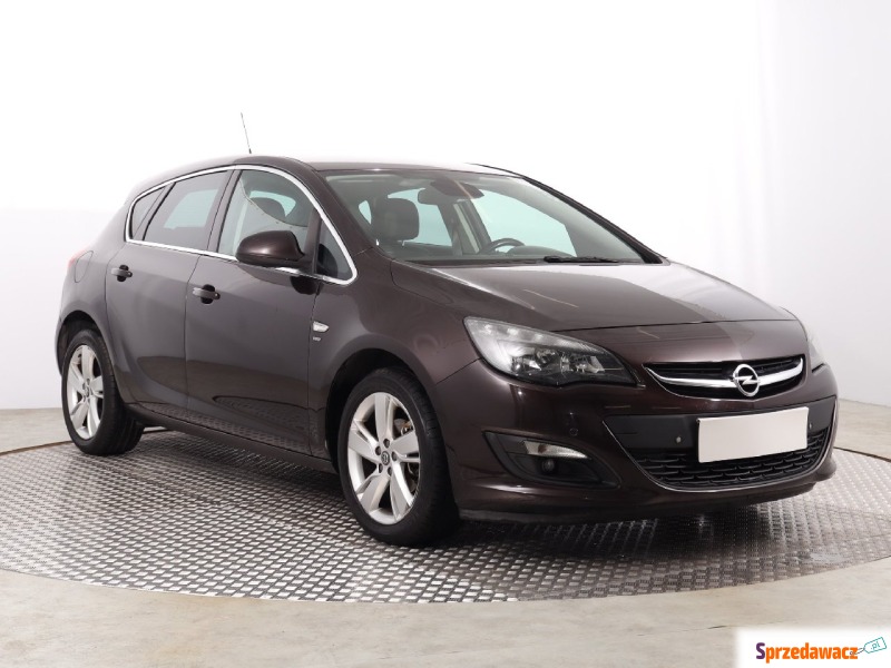 Opel Astra  Hatchback 2013,  1.4 benzyna - Na sprzedaż za 31 499 zł - Katowice