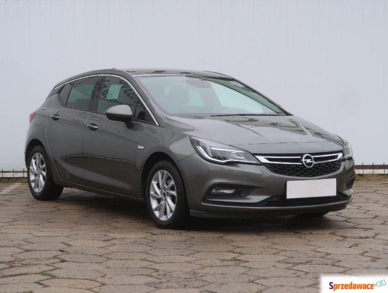 Opel Astra  Hatchback 2017,  1.4 benzyna - Na sprzedaż za 57 999 zł - Łódź