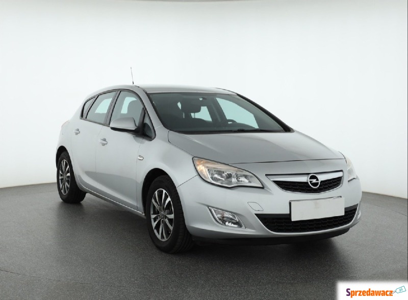 Opel Astra  Hatchback 2010,  1.7 diesel - Na sprzedaż za 15 999 zł - Piaseczno