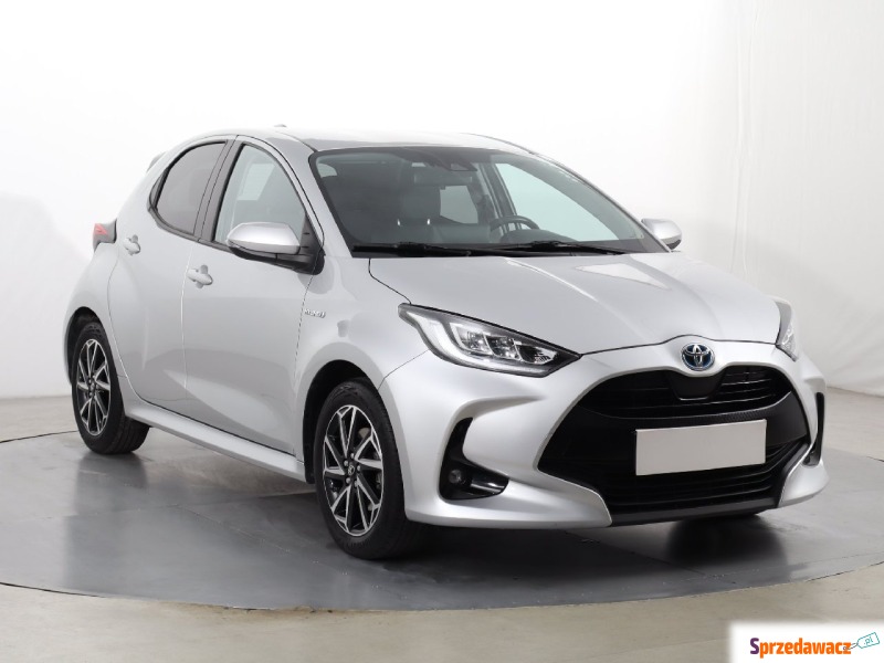 Toyota Yaris  Hatchback 2021,  1.5 benzyna - Na sprzedaż za 79 999 zł - Katowice