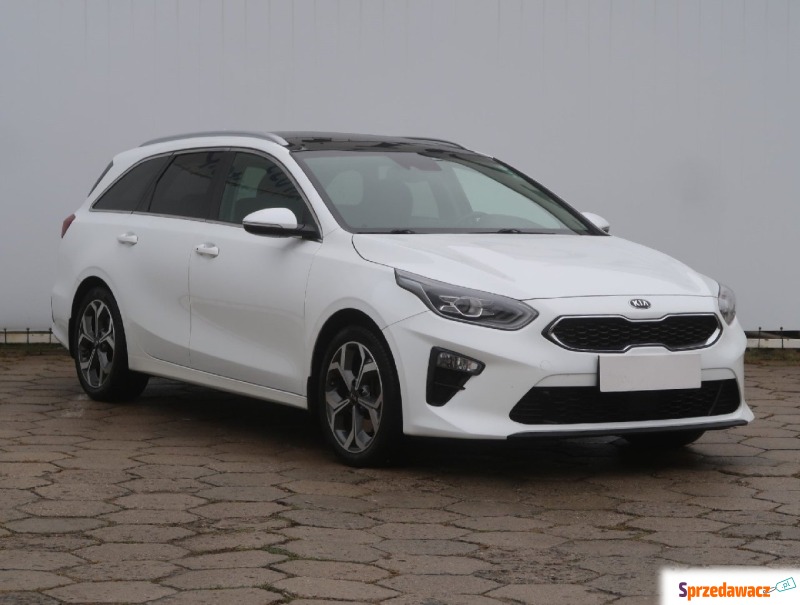 Kia Ceed  Kombi 2019,  1.4 benzyna - Na sprzedaż za 79 999 zł - Łódź