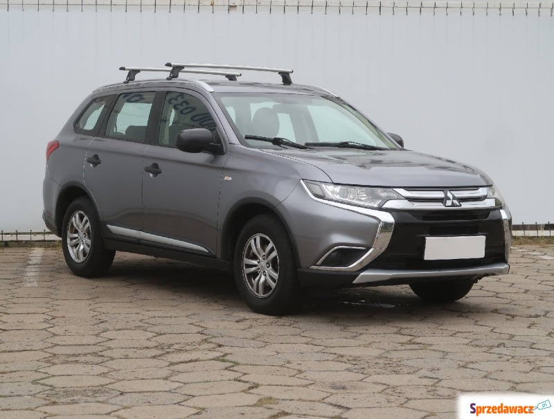 Mitsubishi Outlander  SUV 2016,  2.0 benzyna - Na sprzedaż za 61 999 zł - Łódź