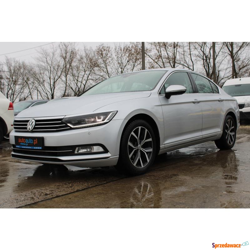 Volkswagen Passat  Sedan/Limuzyna 2015,  1.8 benzyna - Na sprzedaż za 52 900 zł - Warszawa