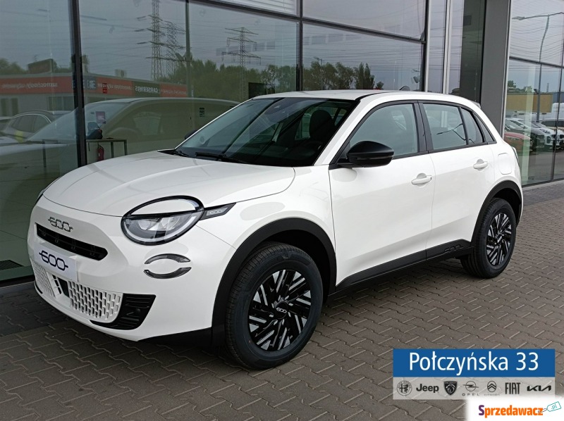 Fiat   Hatchback 2024,  1.2 benzyna - Na sprzedaż za 92 890 zł - Warszawa