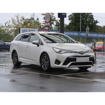 Toyota Avensis 2.0 D-4D (143KM), 2015