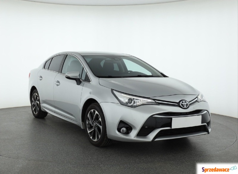 Toyota Avensis  Liftback 2017,  1.8 benzyna - Na sprzedaż za 61 999 zł - Piaseczno