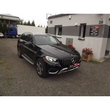 Mercedes GLC 300 2.0dm³ 258KM