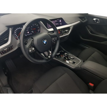 BMW Seria 1  Hatchback 2020,  1.5 benzyna, automat - Na sprzedaż za 89 900 zł - Poznań - zdjęcie 12