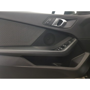 BMW Seria 1  Hatchback 2020,  1.5 benzyna, automat - Na sprzedaż za 89 900 zł - Poznań - zdjęcie 11