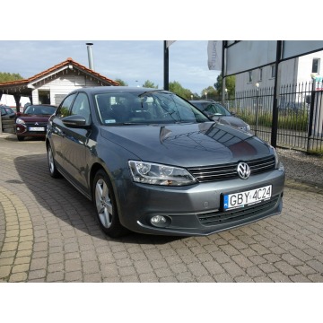 Volkswagen Jetta 2013 1.4 benzyna 122km bezwypadkowy salon Polska