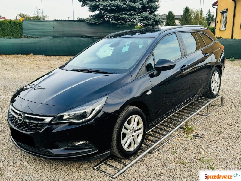 Opel Astra  Kombi 2019,  1.6 diesel - Na sprzedaż za 33 900 zł - Nisko