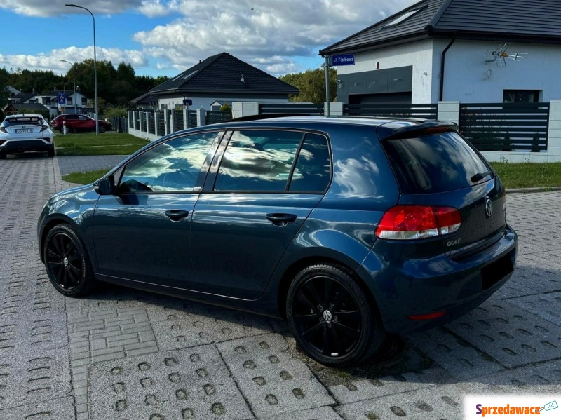 Volkswagen Golf  Hatchback 2011,  1.2 benzyna - Na sprzedaż za 28 800 zł - Słupsk