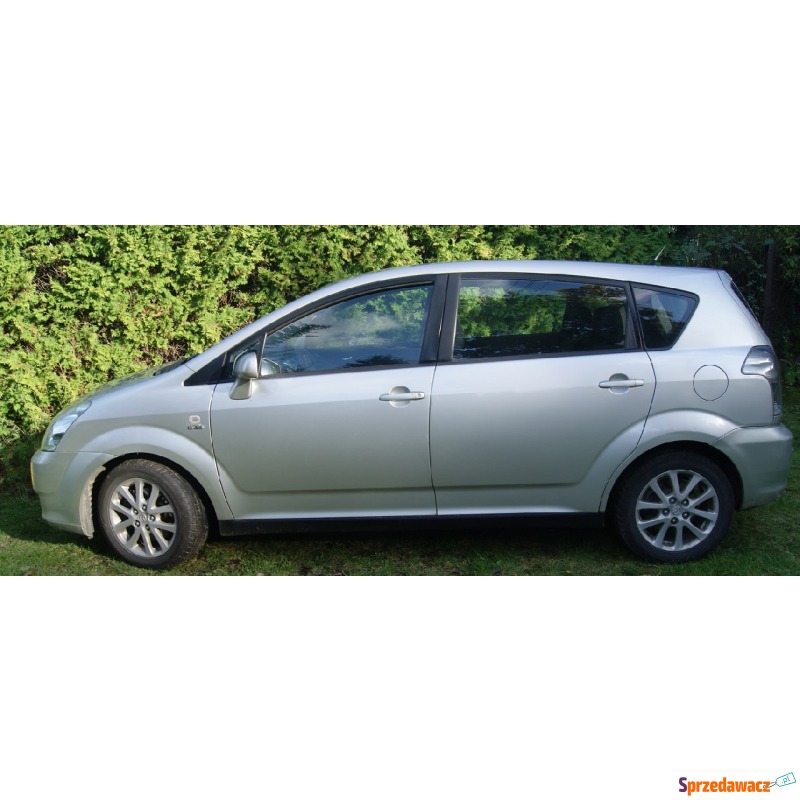 Toyota Corolla Verso 2004,  2.0 diesel - Na sprzedaż za 12 300 zł - Szczecin