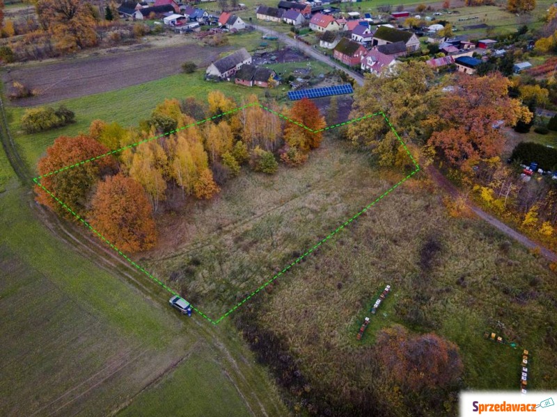 Działka budowlana Ostrowąsy sprzedam, pow. 4400 m2  (44a)