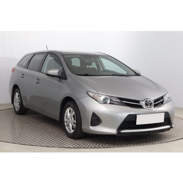 Toyota Auris 1.6 Valvematic (132KM), 2014