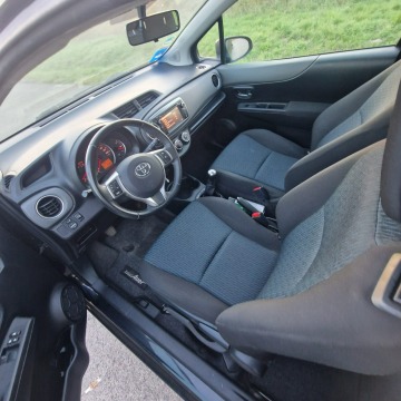 Toyota Yaris  Hatchback 2012,  1.0 benzyna - Na sprzedaż za 19 990 zł - Tomaszów Lubelski - zdjęcie 5