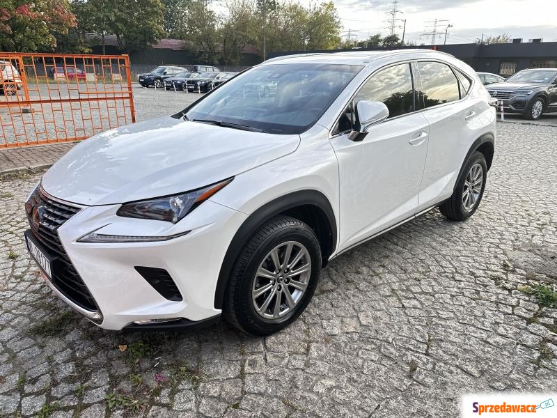 Lexus NX  Terenowy 2017,  2.0 benzyna - Na sprzedaż za 129 000 zł - Warszawa