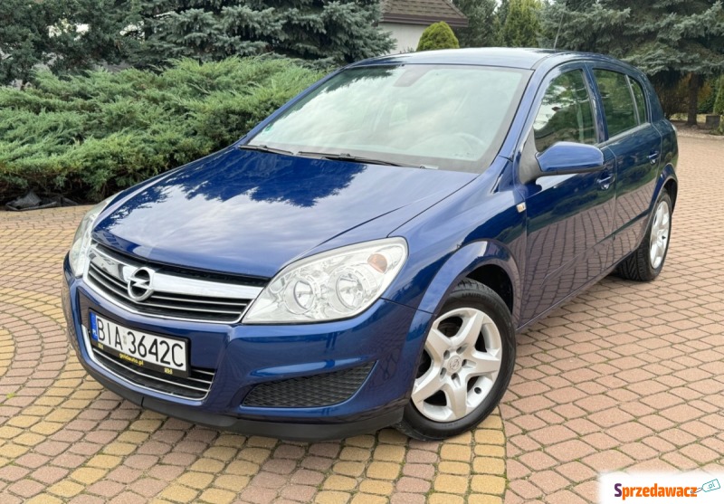 Opel Astra 2007,  1.6 benzyna - Na sprzedaż za 12 900 zł - Złotoria