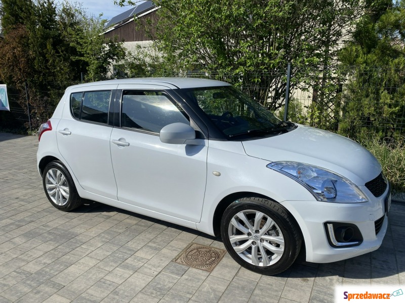 Suzuki Swift  Hatchback 2015,  1.4 benzyna - Na sprzedaż za 29 900 zł - Poznań