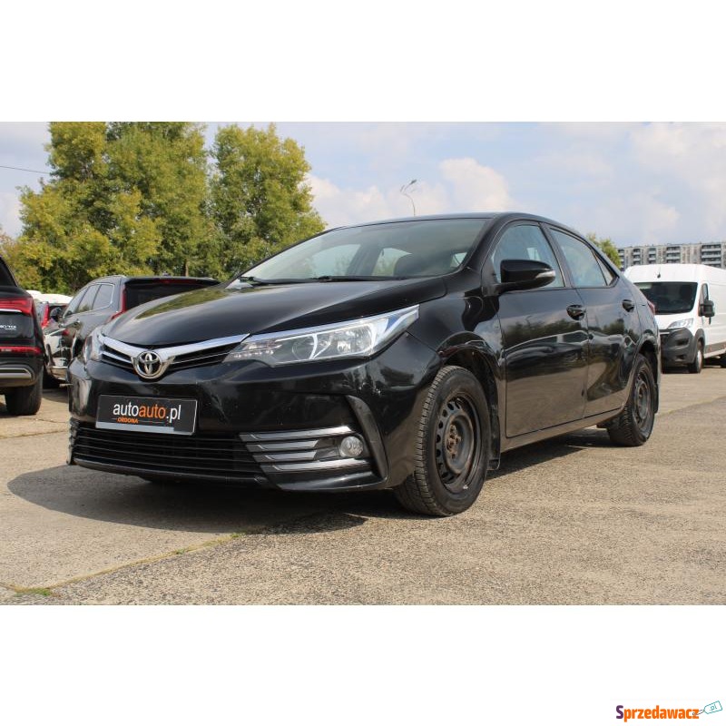 Toyota Corolla  Sedan/Limuzyna 2018,  1.6 benzyna - Na sprzedaż za 40 000 zł - Warszawa