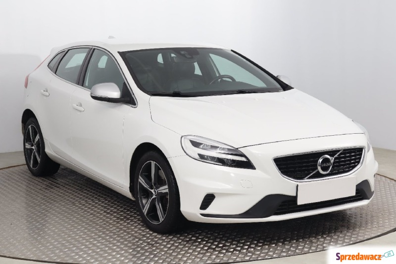 Volvo V40 1.5 T3 (152KM), 2018 - Samochody osobowe - Bielany Wrocławskie