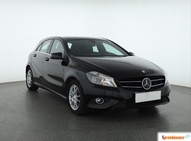 Mercedes - Benz A-klasa  Hatchback 2012,  1.6 benzyna - Na sprzedaż za 49 999 zł - Piaseczno