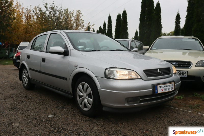 Opel Astra  Hatchback 2001,  1.6 - Na sprzedaż za 3 600,00 zł - Warszawa