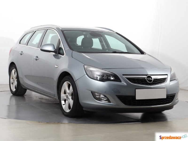 Opel Astra  Kombi 2011,  1.6 benzyna - Na sprzedaż za 21 999 zł - Katowice