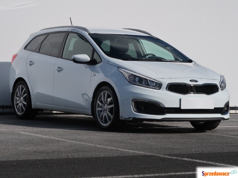 Kia Ceed  Kombi 2015,  1.6 benzyna - Na sprzedaż za 44 999 zł - Lublin