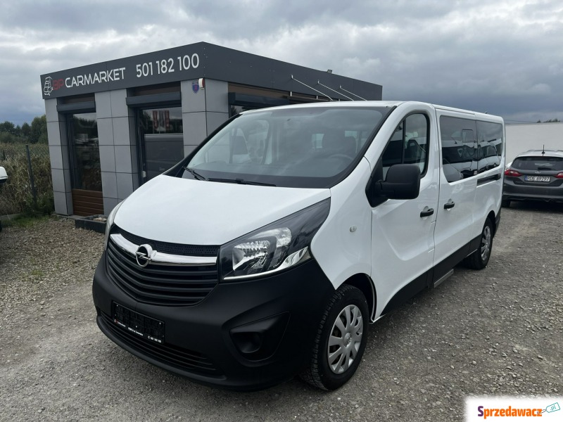 Opel Vivaro  Bus 2017,  1.6 diesel - Na sprzedaż za 74 907 zł - Dębica