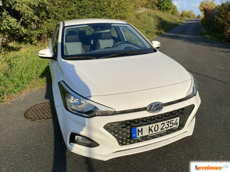 Hyundai i20  Hatchback 2018,  1.2 benzyna - Na sprzedaż za 39 900 zł - Poznań