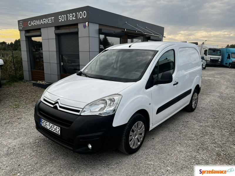 Citroen Berlingo 2015,  1.6 diesel - Na sprzedaż za 25 707 zł - Dębica