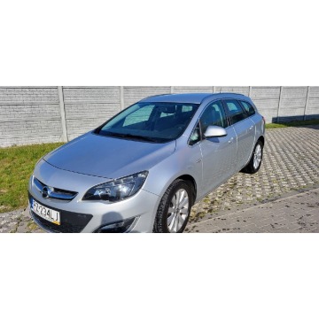 Astra IV kombi 1.7 Sport Tourer 130KM