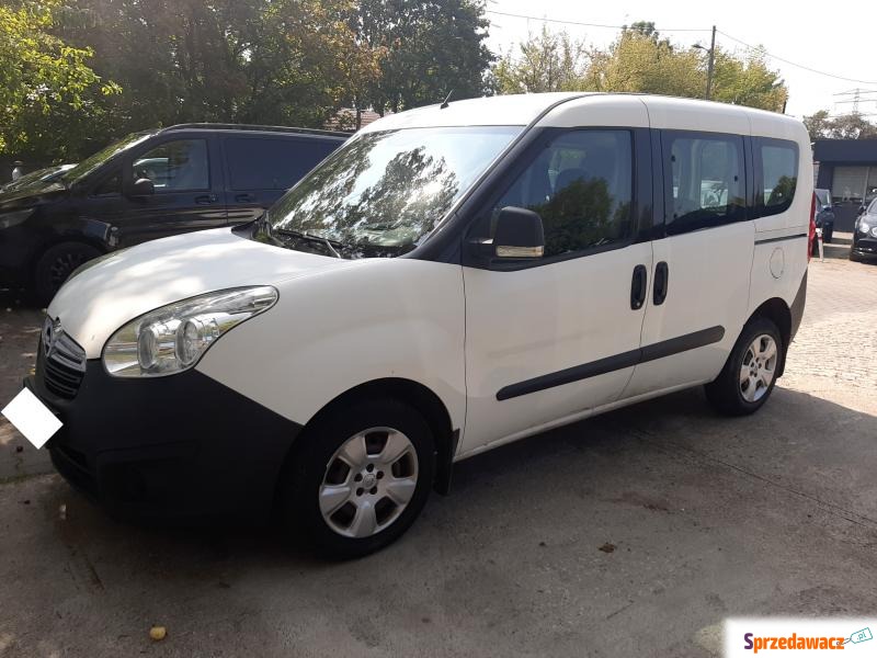 Opel Combo  Minivan/Van 2018,  1.3 diesel - Na sprzedaż za 40 000 zł - Warszawa