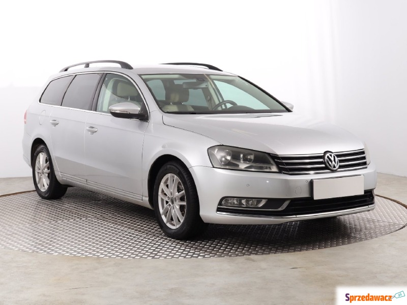 VW Passat 2.0 TDI (140KM), 2011 - Samochody osobowe - Katowice