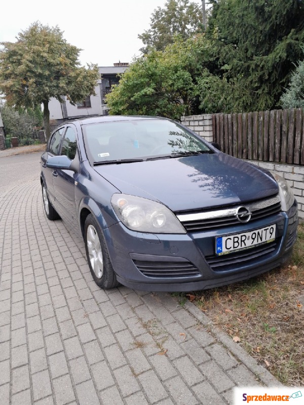 Opel Astra 2005 benzyna - Na sprzedaż za 9 900,00 zł - Brodnica