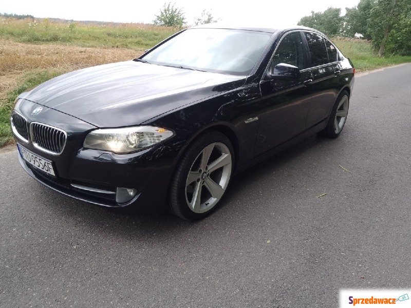 BMW Seria 5  Sedan/Limuzyna 2010,  3.0 benzyna - Na sprzedaż za 49 000 zł - Konin