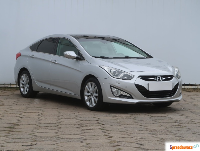 Hyundai i40  Liftback 2013,  1.7 diesel - Na sprzedaż za 37 999 zł - Łódź