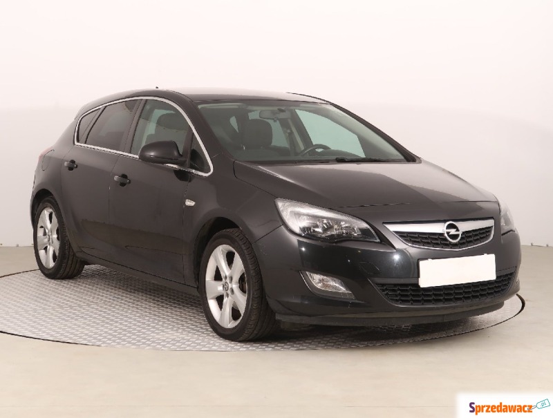 Opel Astra  Hatchback 2011,  1.4 benzyna - Na sprzedaż za 24 999 zł - Żyrardów