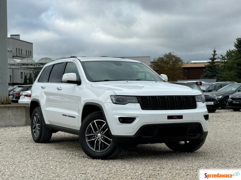 Jeep Grand Cherokee  SUV 2018,  3.0 benzyna - Na sprzedaż za 129 900 zł - Michałowice-Wieś