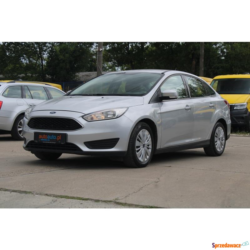 Ford Focus  Sedan/Limuzyna 2017,  1.6 benzyna - Na sprzedaż za 20 000 zł - Warszawa