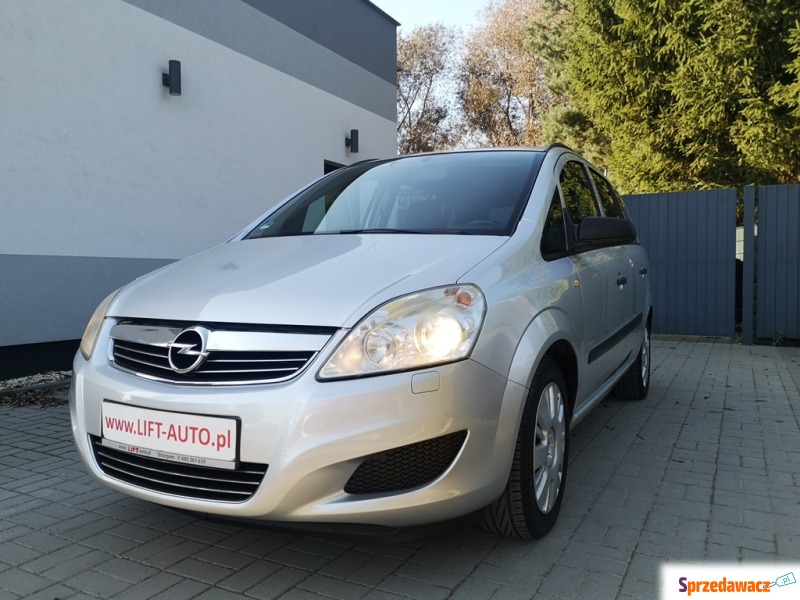 Opel Zafira 2009,  1.6 benzyna - Na sprzedaż za 15 900 zł - Strzegom