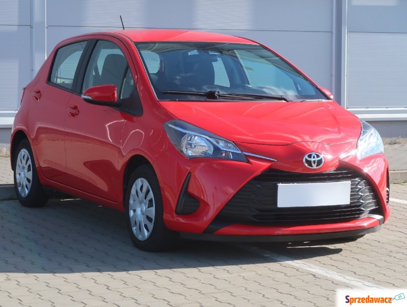 Toyota Yaris  Hatchback 2019,  1.0 benzyna - Na sprzedaż za 42 999 zł - Szczecinek