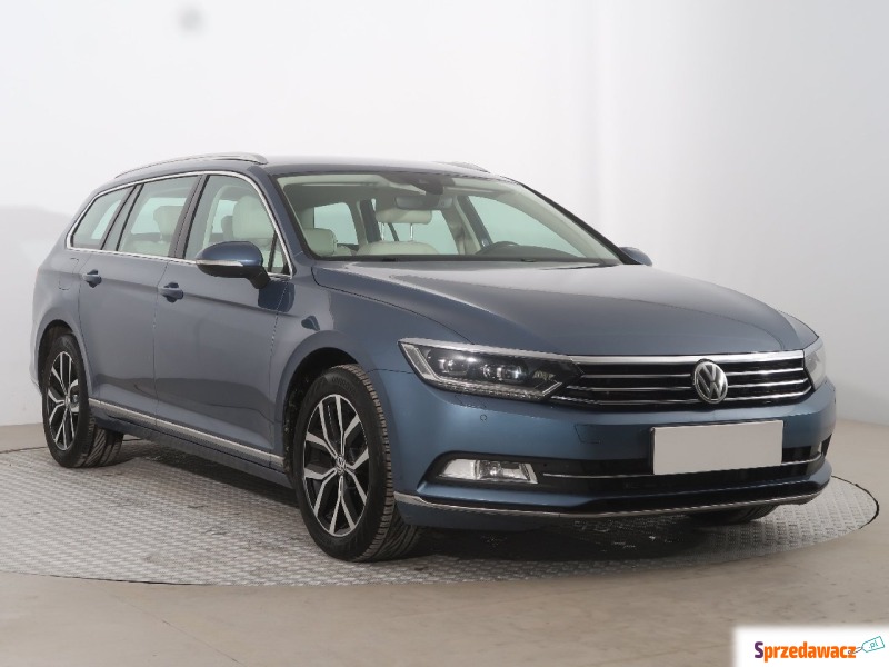 Volkswagen Passat  Kombi 2015,  1.8 benzyna - Na sprzedaż za 52 999 zł - Legnica