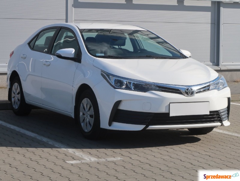 Toyota Corolla  Liftback 2017,  1.6 benzyna - Na sprzedaż za 51 999 zł - Zielona Góra