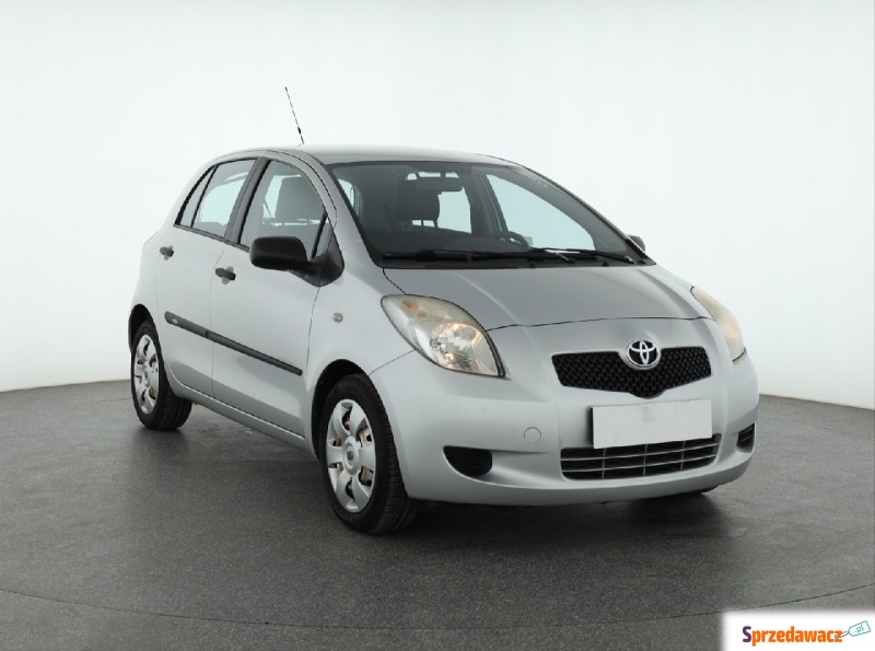 Toyota Yaris  Hatchback 2008,  1.3 benzyna - Na sprzedaż za 22 999 zł - Piaseczno