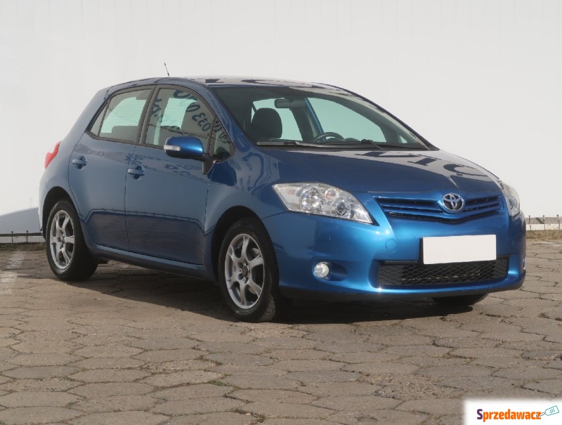 Toyota Auris  Hatchback 2010,  1.4 benzyna - Na sprzedaż za 27 999 zł - Łódź