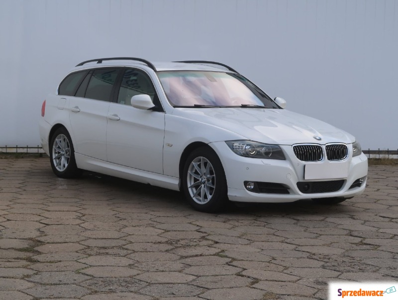 BMW Seria 3  Hatchback 2010,  3.0 benzyna - Na sprzedaż za 32 999 zł - Łódź