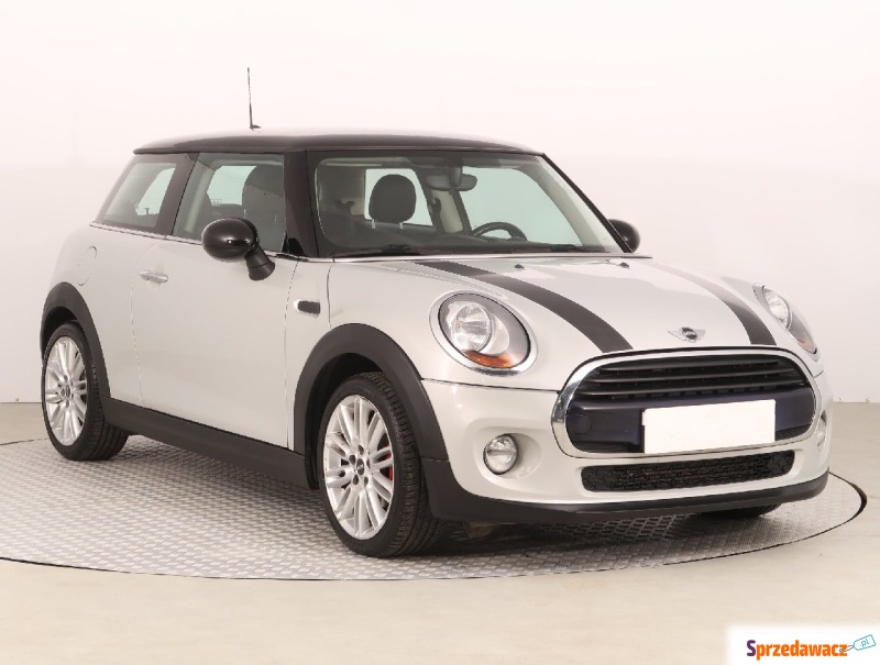 Mini   Hatchback 2015,  1.5 diesel - Na sprzedaż za 40 999 zł - Nysa